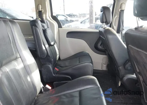 2013 Chrysler Town & Country Touring from USA, damaged, VIN 2C4RC1BGXDR744652